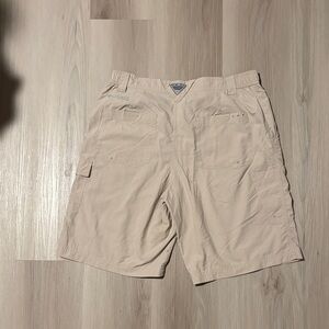 Columbia Men's Light Tan Cargo Shorts